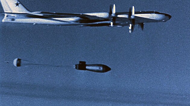 Car bomba byla svržena z letounu Tu-95V
