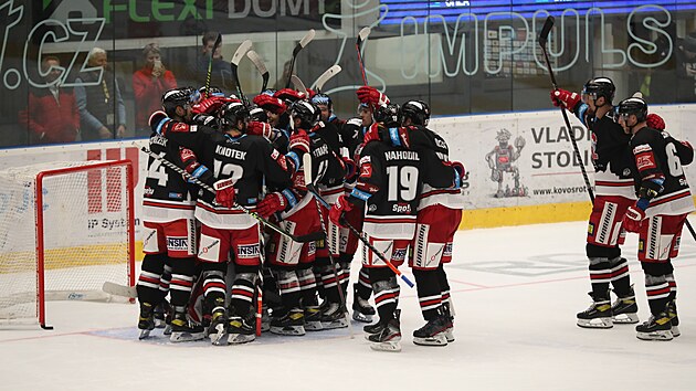 Utkn 17. kola hokejov extraligy: HC Olomouc - HC Sparta Praha. Hri Olomouce se raduj z vtzstv po njezdech.