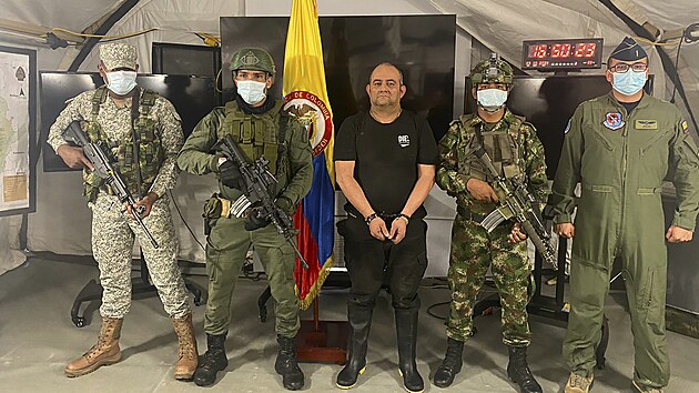 Nejnebezpečnějšího narkobarona Daira Antonia Usugu alias Otoniela zatkla kolumbijská policie. (23. října 2021)