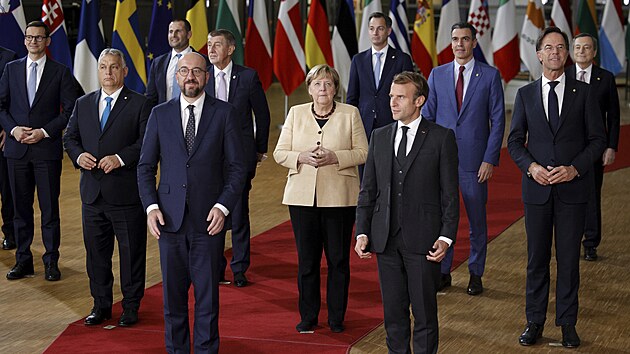Představitelé členských zemí na summitu EU v Bruselu. (21. října 2021)