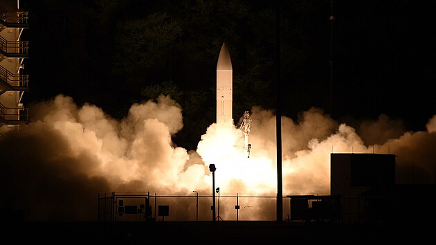 Americk armda provedla spn test prototypu hypersonick rakety. (21. bezna 2020)