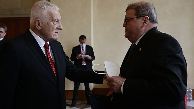 Předseda ČSBS Jaroslav Vodička a bývalý prezident Václav Klaus (28. říjen 2021)