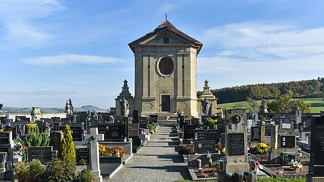 Barokní hřbitov ve Střílkách (říjen 2021)