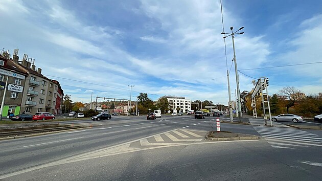 Kiovatku ulic Prmyslov, Podbradsk a Kbelsk v Hloubtn v Praze 14 ek rekonstrukce a pebudovn. (25.1.2021)