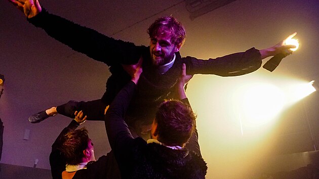 Z�b�r z p��prav p�edstaven� 27