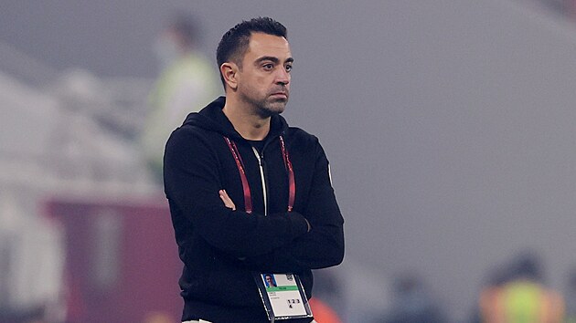 Xavi, barcelonsk legenda, trnuje fotbalisty katarskho tmu Al Sadd.