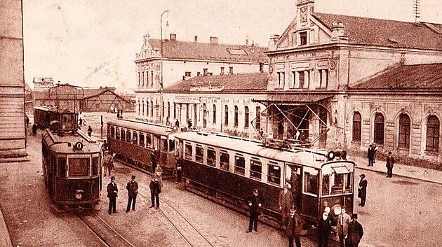 Úzkorozchodná tramvajová dráha spojovala Bohumín se všemi důležitými městy a obcemi v okolí.