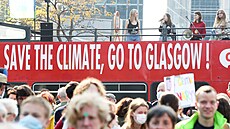 Ekologi�tí aktivisté demonstrují v Bruselu za ochranu klimatu a vyzývají...