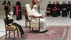 Kuriózní událost provázela stedení audienci papee Frantika ve Vatikánu....