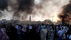 Súdánská armáda se snaží o převrat. Zadržela členy vlády, politiky i premiéra.... | na serveru Lidovky.cz | aktuální zprávy