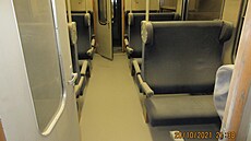 Neznámý vandal vyst�íkal hasicím p�ístrojem dva odstavené vagony v �eské...