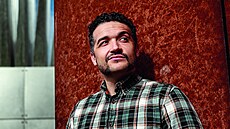 Herec, scenárista a tenorista Ollie Horsfall