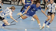 Vítkovická útonice Sára Seevaldová bí mezi hrákami Chodova Vanessou...