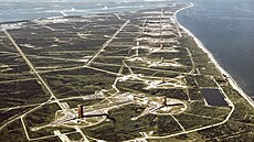 Startovní rampy na Mysu Canaveral (tehdy Kennedyho mysu) v roce 1964