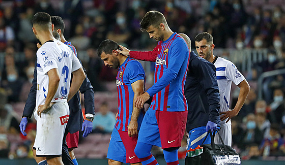 Sergio Agüero z Barcelony po zdravotních potíích opoutí hit v utkání s...