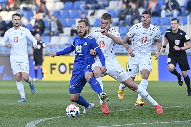 ONLINE: M. Boleslav - Hradec Kr. 2:1 po půli, Ewerton k asistenci přidává i gól