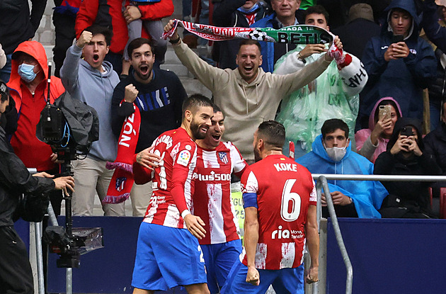 Atlético zvládlo duel o čtvrté místo, první je po remíze Sociedad