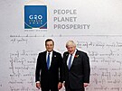 Italský premiér Mario Draghi pivítal na summitu G20 také britského premiéra...