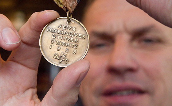 Bronzová medaile Rudolfa Burkerta ze zimních her ve Svatém Moici.