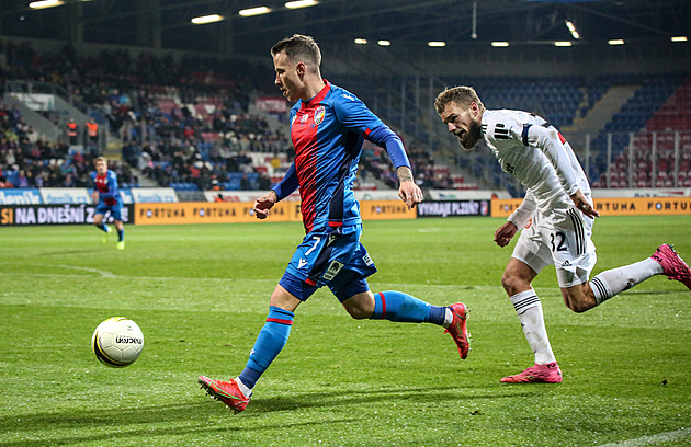 ONLINE: Plzeň může do čela, hraje i Baník, Brno či Hradec s Jabloncem