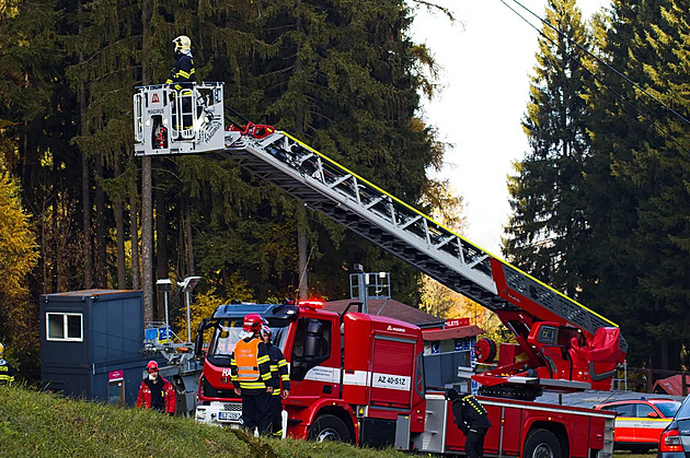 Za tragický pád lanovky na Ještěd navrhla policie obžalovat firmu a tři lidi