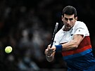 Novak Djokovi ve finále dvouhry proti Daniilu Medvedvovi na turnaji Masters v...