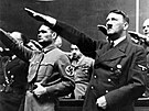Nacistití milovníci okultismu. Adolf Hitler s Rudolfem Hessem v íském snmu...