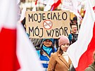 Poltí demonstranti v Gdasku vystoupili na protestu proti vakcinaci. (23....