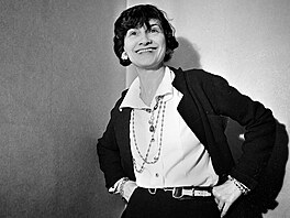 To je dáma, které vd��íme za mnohé. Bez tvorby a odvahy Coco Chanel by...