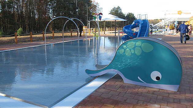 V t�ebo�sk�ch L�zn�ch Aurora uspo��dali den otev�en�ch dve��. N�v�t�vn�k�m p�edstavili nov� vybudovan� vodn� sv�t s n�kolika baz�ny.