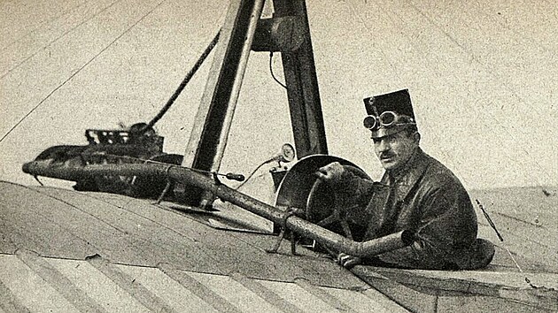 Rudolf Holeka v létajícím aparátu těžším vzduchu před Velkou válkou