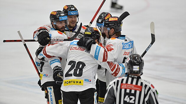 23. kolo hokejov� extraligy: HC Kometa Brno - HC Sparta Praha. Hokejist� Sparty se raduj� z g�lu.