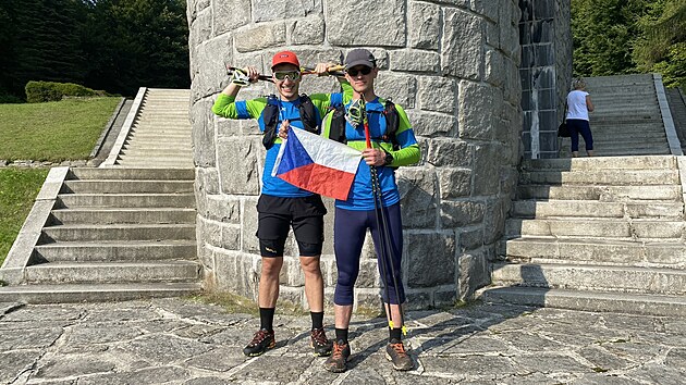 Jiří Kočíb s bratrem Janem šli dlouhý pochod ve stopách SNP. Na snímku před startem v Dukelském průsmyku.