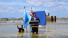 éf tuvalské diplomacie Simon Kofe svj pedtoený projev k úastníkm...