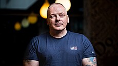 Robert Tempel byl po dvaceti letech strávených za m�í�emi propu�t�n z v�zení...