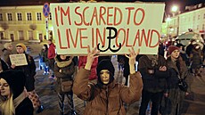 Smrt mladé Polky vyvolala další vlnu protestů proti přísnému potratovému...