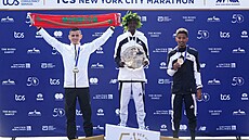 Kean Albert Korir slaví vítzství na newyorském maratonu. Druhý dobhl Maroan...