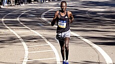 Albert Korir na trati newyorského maratonu.