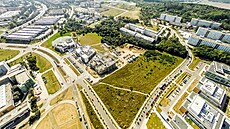 Volné pozemky, kde se aktuáln pipravuje dalí výstavba budov Technologického...