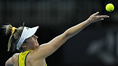 Australská tenistka Storm Sandersová v duelu s Belgiankou Elise Mertensovou.