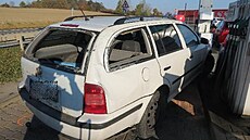 �idi� s vozem �koda Octavia havaroval na p�íjezdu k benzince v Urbanicích (31....