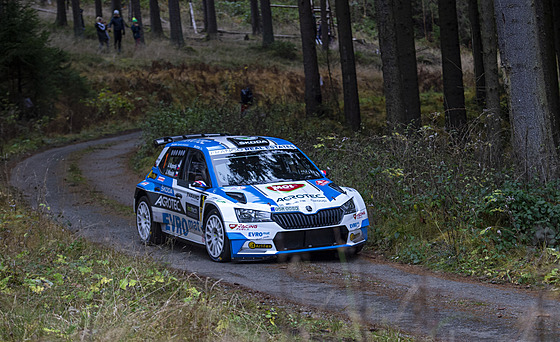 Jan Kopecký s navigátorem Janem Hloukem pi Rallye eský Krumlov