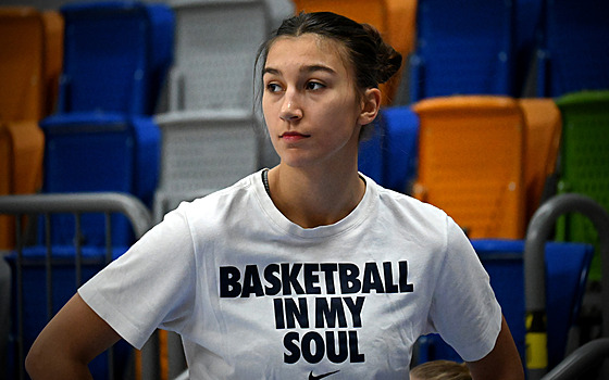 Valentýna Kadlecová na tréninku eské basketbalové reprezentace