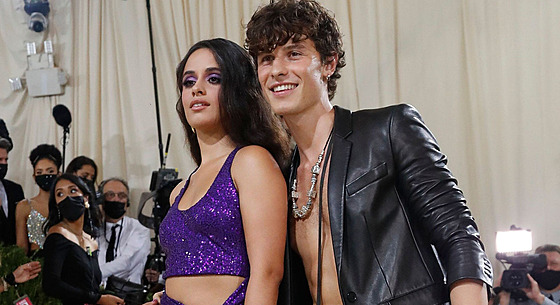 Camila Cabello a Shawn Mendes na Met Gala (New York, 13. záí 2021)