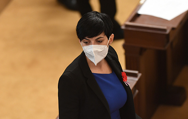 Pekarová se stala šéfkou sněmovny. Poslanci odmítli, aby kandidoval Havlíček