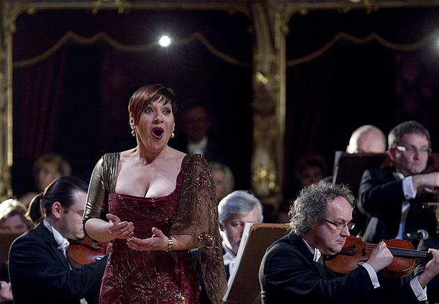 Jsem ještě z generace, která se umí stydět, říká pěvkyně Dagmar Pecková