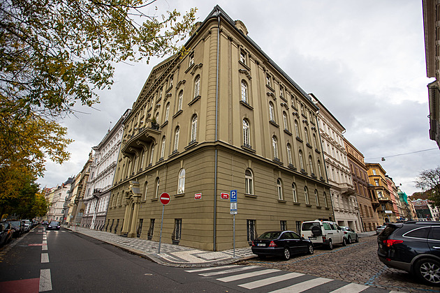 Ceny bytů klesají, přesto se jeden v Praze prodal za 85 milionů, tvrdí průzkum