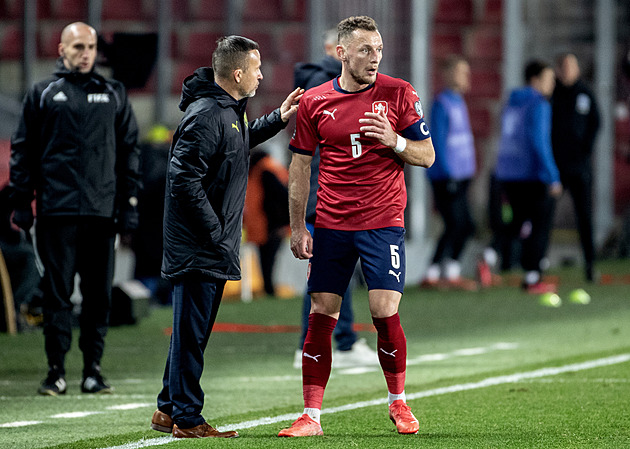 Skandál u fotbalistů. Brabec, Coufal a Kuchta vyřazeni z týmu pro Moldavsko