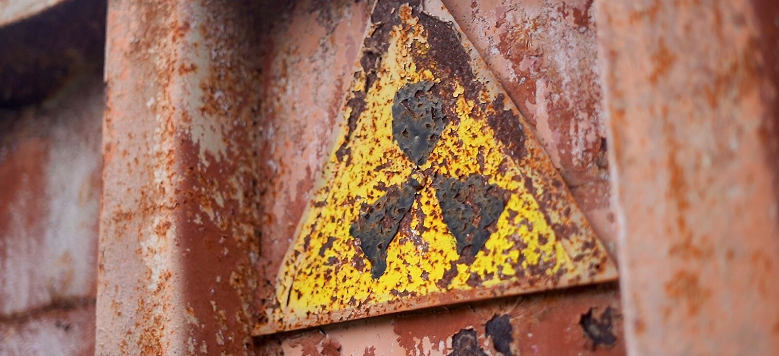 Černobylu se válka nevyhnula. Jaderná elektrárna zažila okupaci i dronový útok