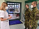 V beclavské nemocnici zaali pomáhat vojáci s pacienty s nemocí covid-19. (18....